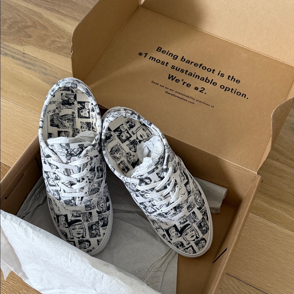 Reformation Hazel Canvas Sneaker in Newsprint